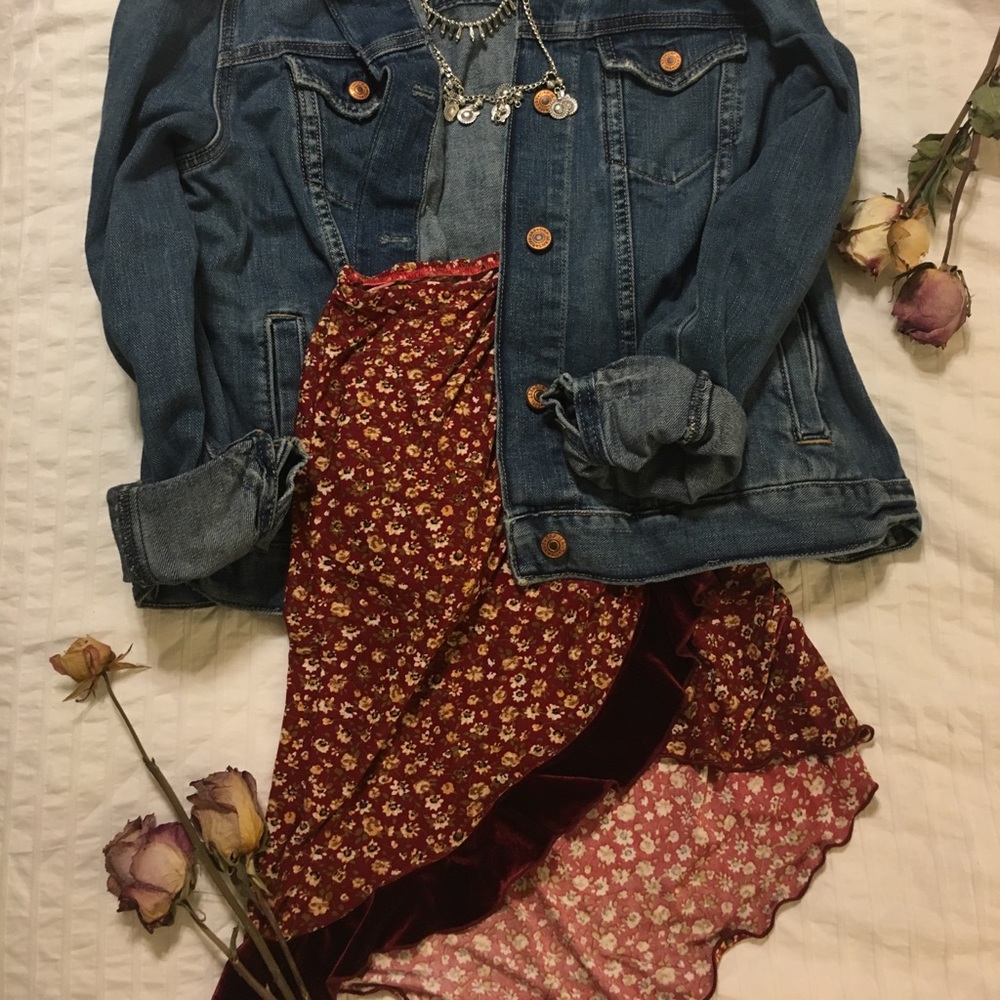 Vintage skirt with velvet trim